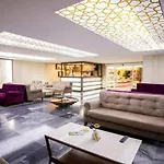 Business Hotel